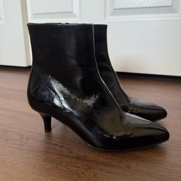 La Canadienne Women's Amely Patent Leather Kitten Heel Booties - Picture 3 of 5